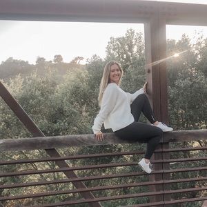 Meet your Posher, Brooke